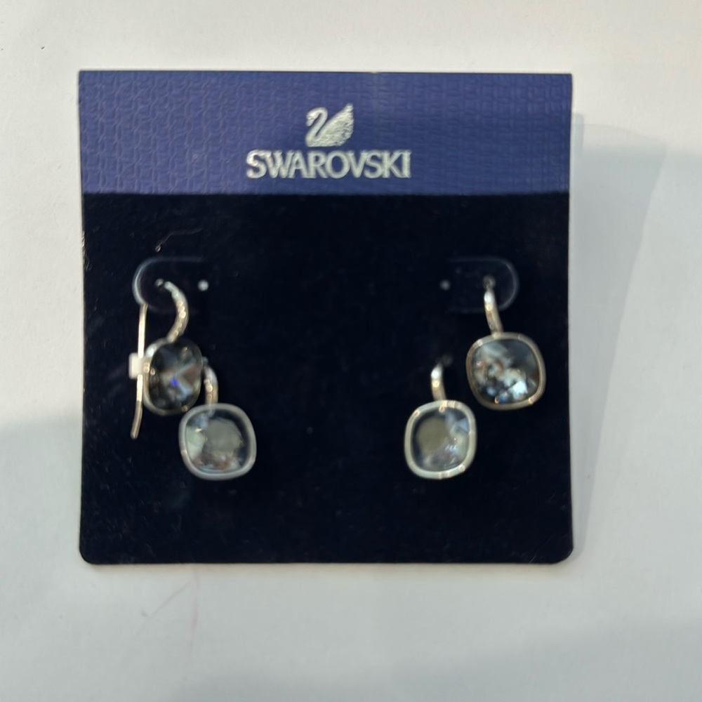 Swarovski fashion earrings- light violet/ purple